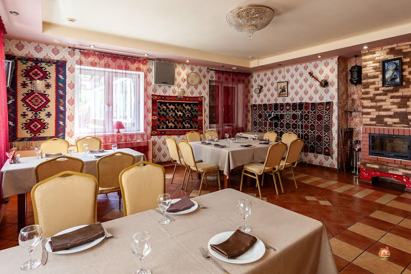 Золотой дворик фотография №9