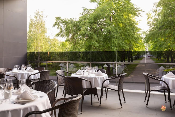 Ресторан PARIS в «DoubleTree by Hilton Novosibirsk» фотография №1