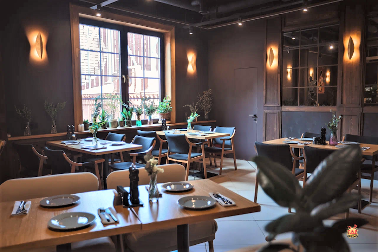 Зал ресторана  в «Perfect Pitch» фотография №18