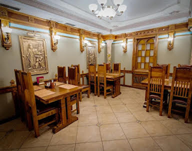  ресторан Готика на Ангарской