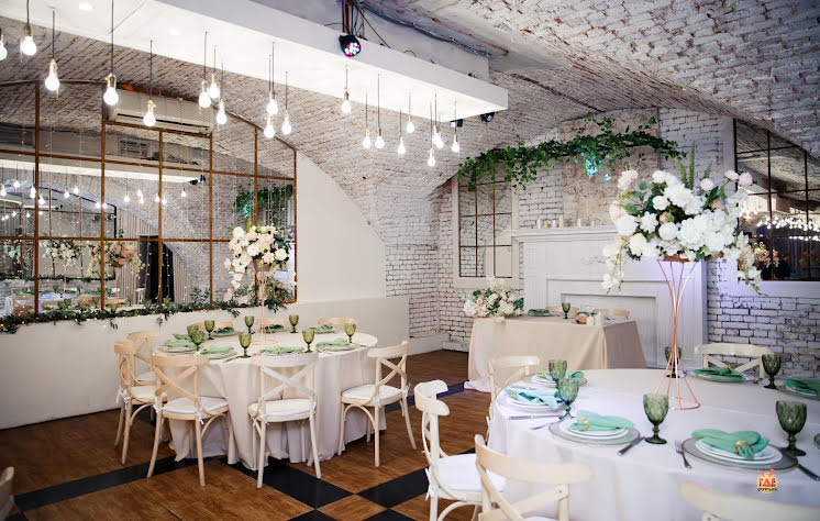 Основной зал в «Буржуй» фотография №18