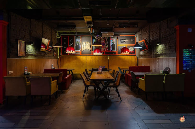 Основной зал в «Бар «Руки ВВерх»» фотография №12