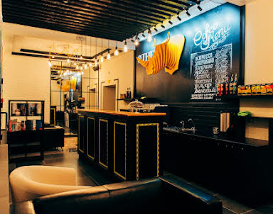  ресторан Жёлтый носорог