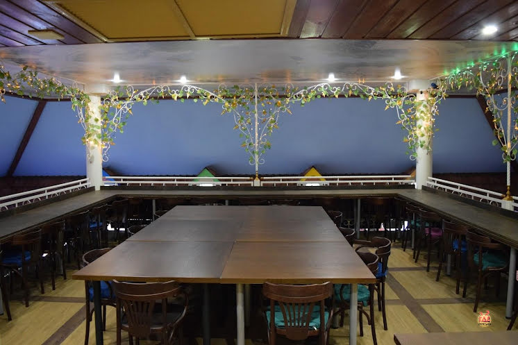 Теплая веранда в «Шато Леон» фотография № 1