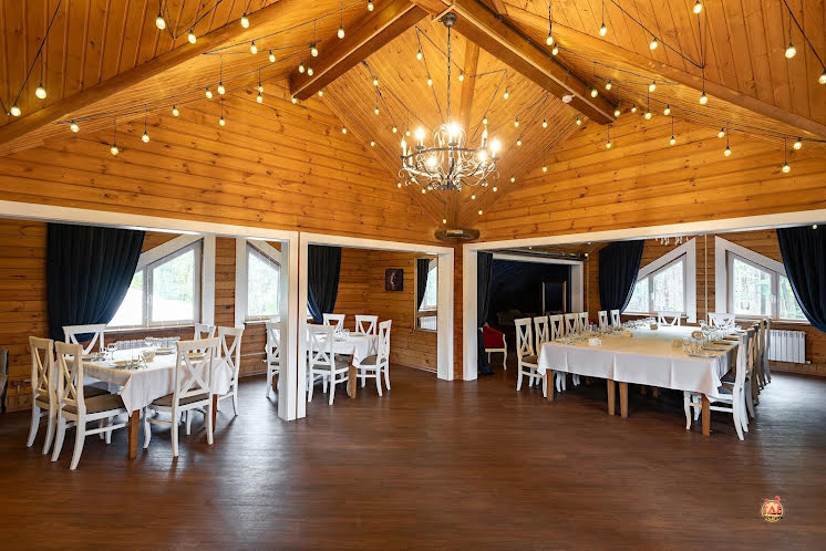 Зал кафе в «Дубрава» фотография №3