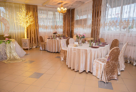 Коттедж с банкетным залом в Коттедж с банкетным залом