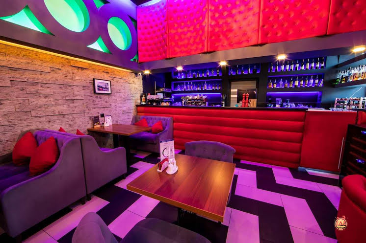 Основной зал в «BRB» фотография №1