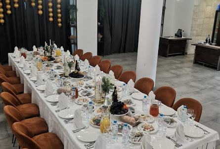 Нижний зал  в Вип-зал 