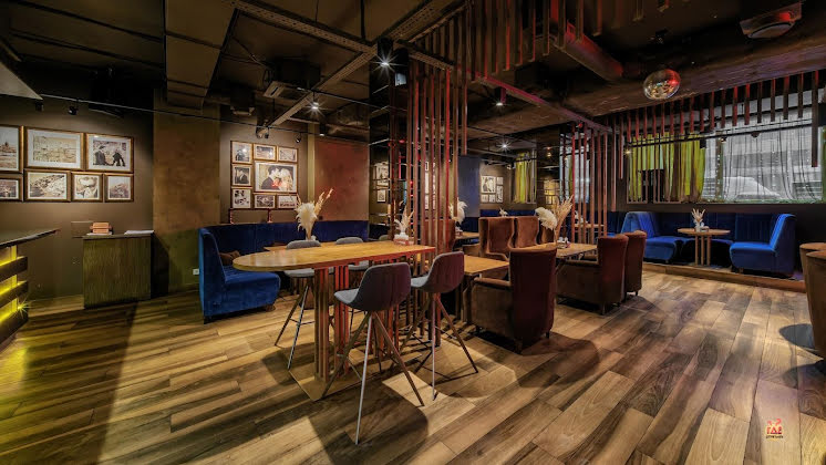 Зал ресторана  в «BAR&JOY» фотография №7