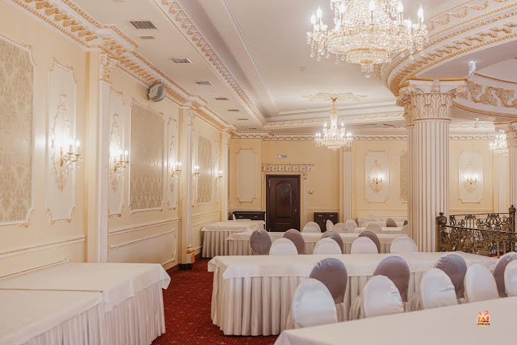 Зал "Центральный" в «Версаль» фотография №19