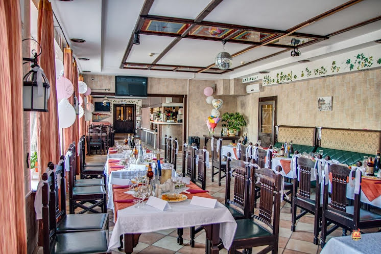 Основной зал в «Вкусный обедъ» фотография №14