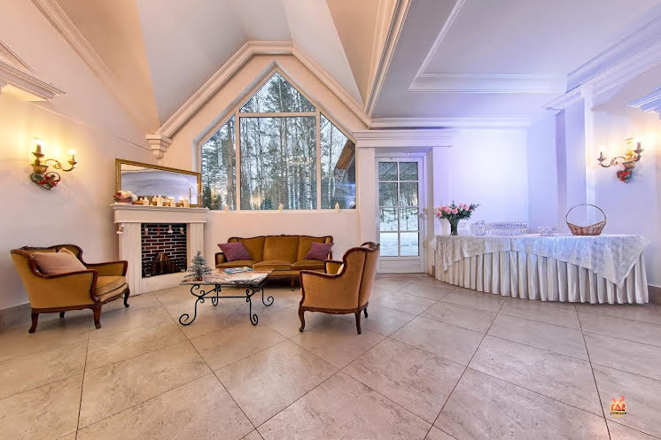 Нижний зал в «Мир у Озера» фотография №19