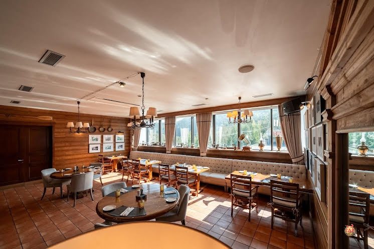 Обеденный зал в «Хозяин тайги» фотография №9