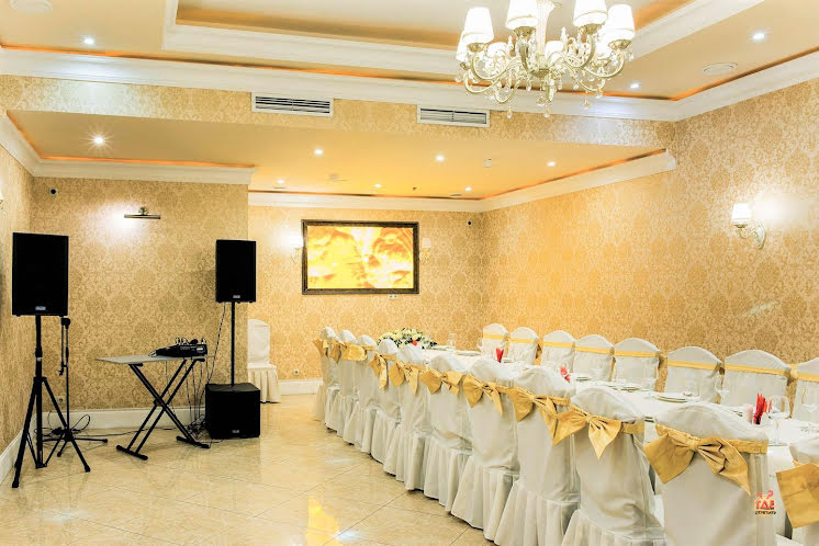 Малый зал в «Люкс» фотография №13