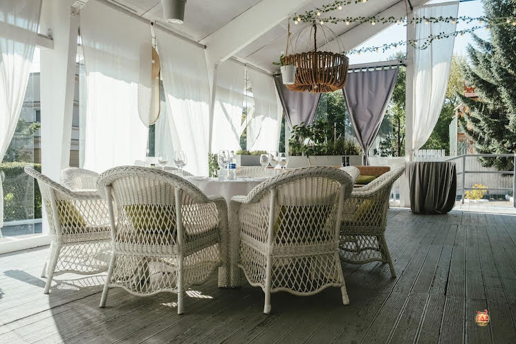 Летняя терраса в «Эстрада» фотография №1