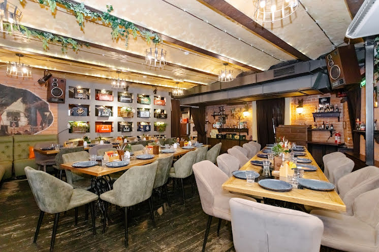 Зал "Брюгге" в «Leuven Belgian Brasserie» фотография №5