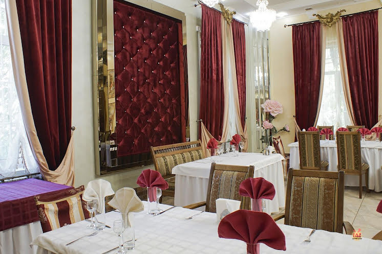 Зал «Триумф» в «Русский бунт» фотография №6