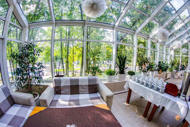 Зал ресторана в «Дубрава» фотография №15