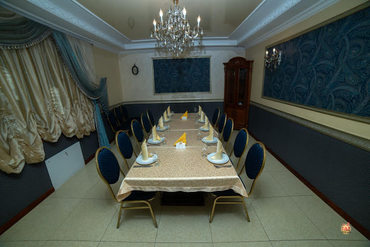 Банкетный зал на 14 персон в «Cowboy Marlboro» фотография №7