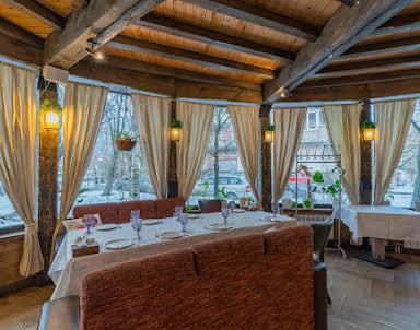  ресторан Место Встречи на Композиторов