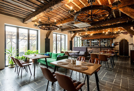 Зал «Таверна» в Зал "Башня"