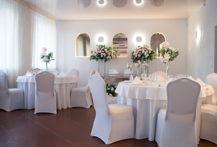 Большой зал в Малый зал