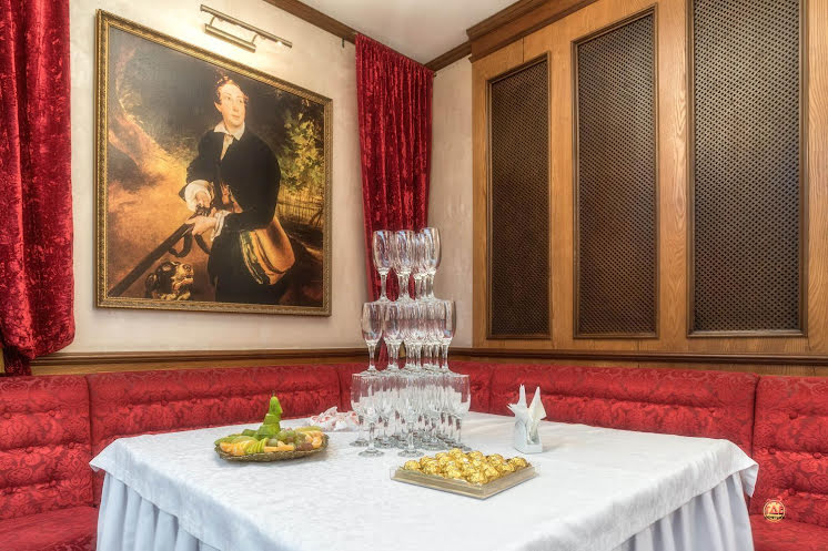 Красный VIP-зал  в «Царская охота» фотография №1