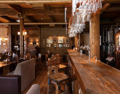  ресторан Место Встречи на Загребском Бульваре