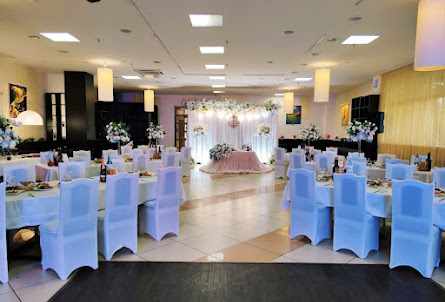 Основной зал  в Малый зал