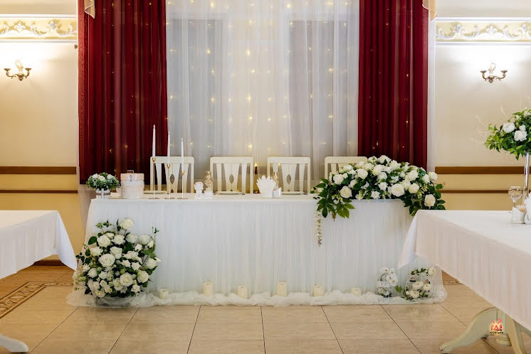 Малый зал в «Версаль» фотография №2