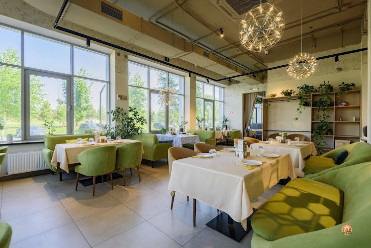 Основной зал  в «Pepperoni на Анаса Тазетдинова» фотография №15