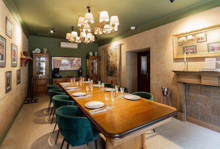 Малый зал в Малый зал