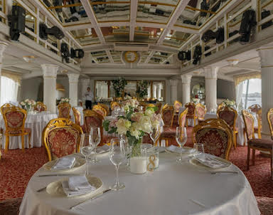 День рождения в Фрегат «Благодать»