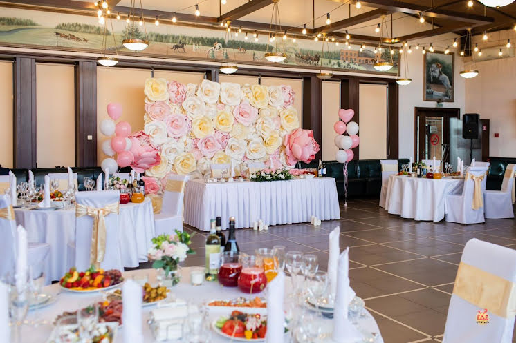 Основной зал в «Дерби» фотография №17