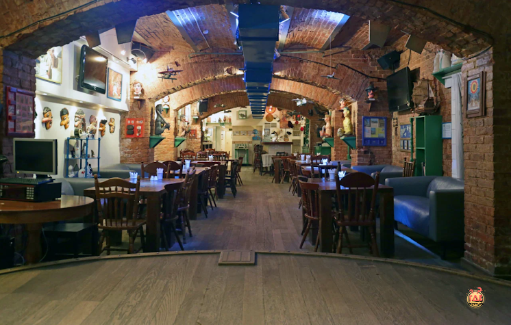 Основной зал  в «Клуб Петрович» фотография №5