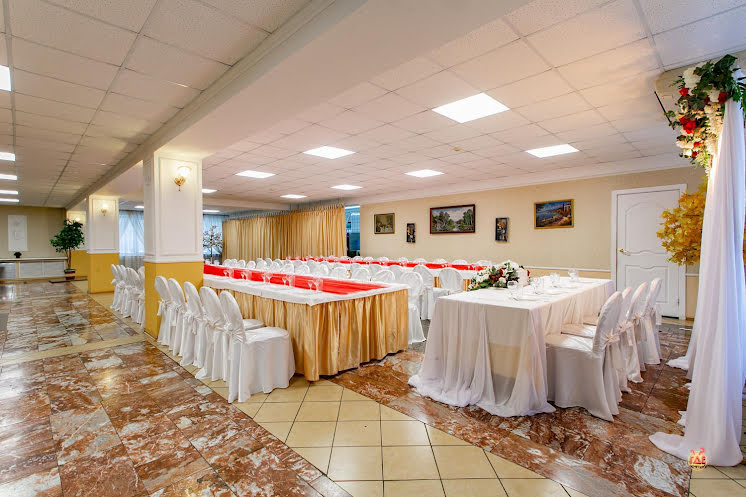 Зал на 100 человек в «Family Hall» фотография №3