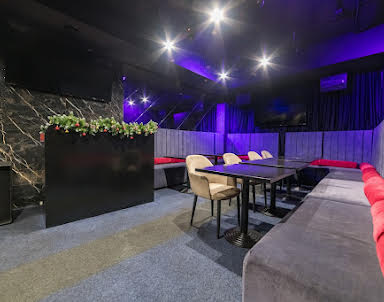  ресторан Сто Друзей