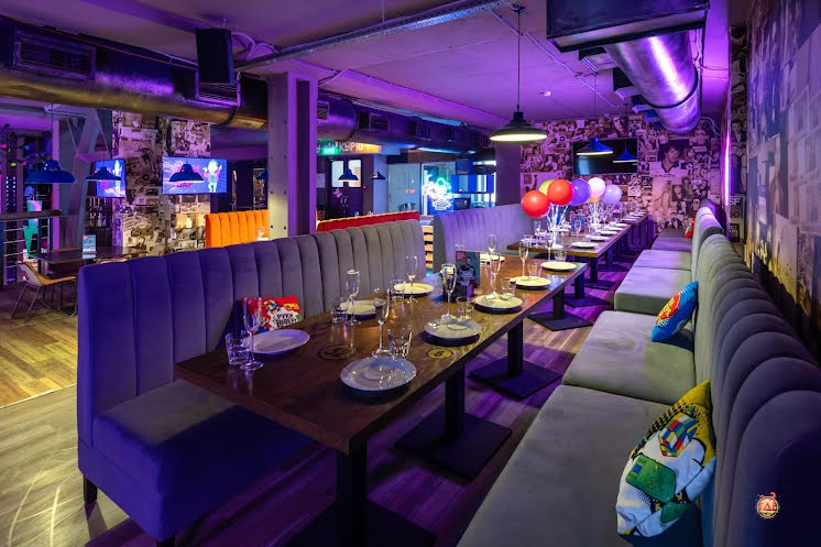 Основной зал в «Руки ВВерх!» фотография №10