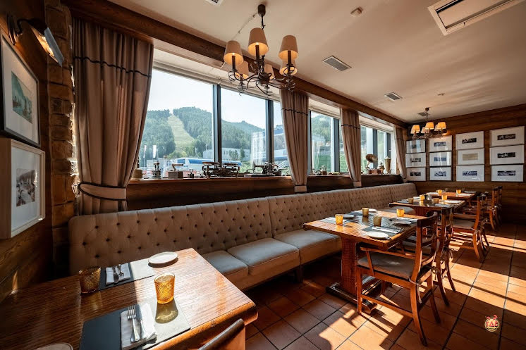 Обеденный зал в «Хозяин тайги» фотография №15