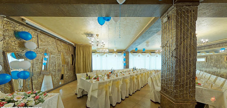 Основной зал в «Зеркала» фотография №1