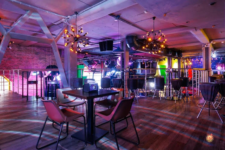 Основной зал в «Руки ВВерх!» фотография №14