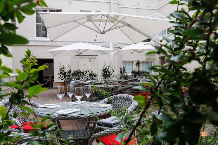 Зал "Helen's Garden" в «Helen» фотография №1