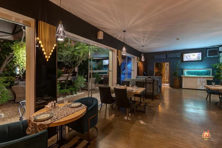 Основной зал в «Stephania» фотография №4