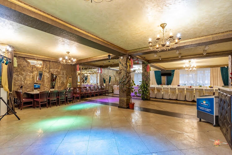 Основной зал в «Зеркала» фотография №8