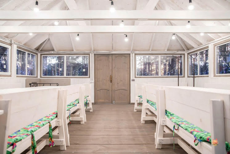 Веранда Festive  в «Лесная галактика» фотография №1