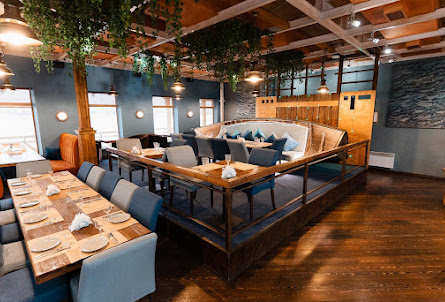 Основной зал в Зал с караоке