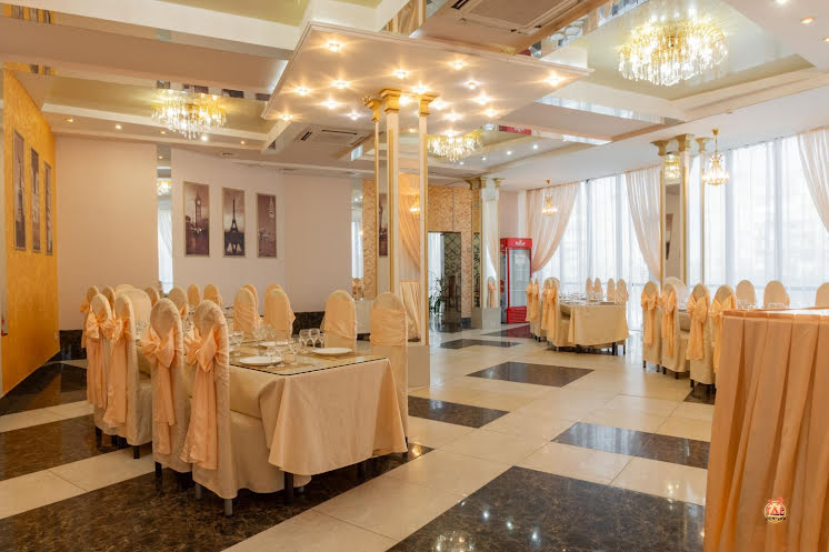 Зал «Персиковый» в «У Озера ​на Героев Космоса» фотография №3