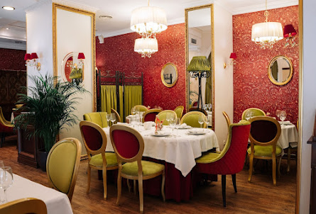 Основной зал в Винный зал 