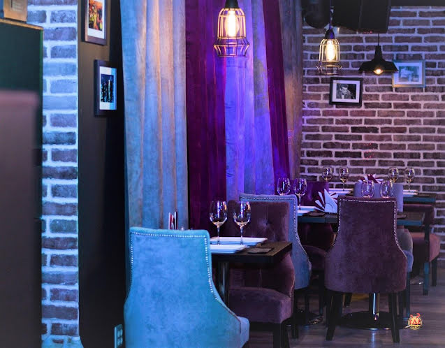 Основной зал в ««Шафран»» фотография №4