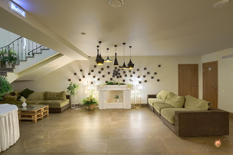 Ореховый зал в «Attimo» фотография №1